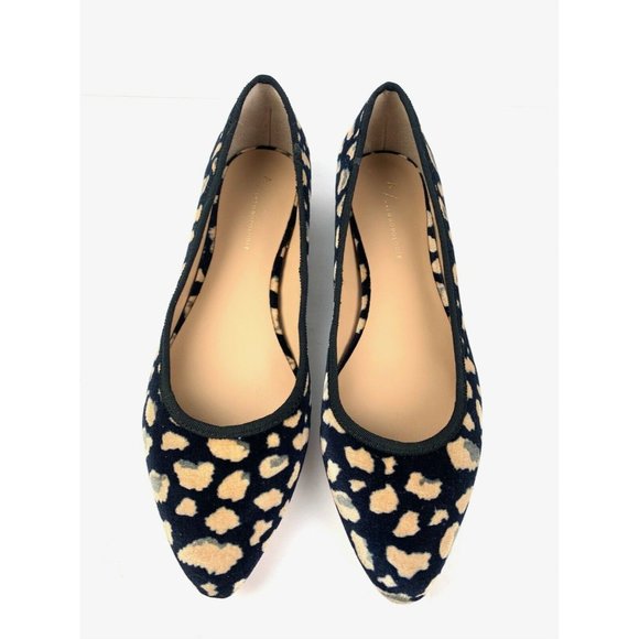 Anthropologie Shoes - Anthropologie Flats Shoes Womens 10 Leopard